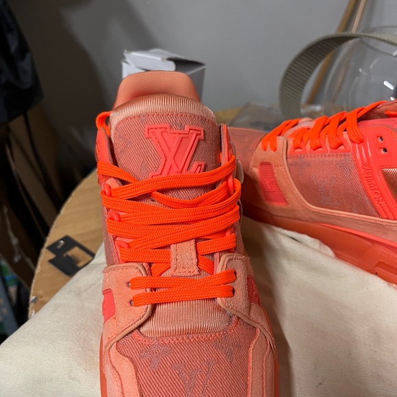 Louis Vuitton Designer Sneakers NWT with Canvas Bag. Never worn… trusted source. - Picture 12 of 13